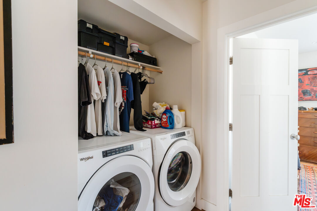 727 N La Fayette Park Pl