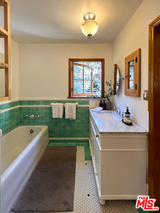 3105 Ledgewood Dr