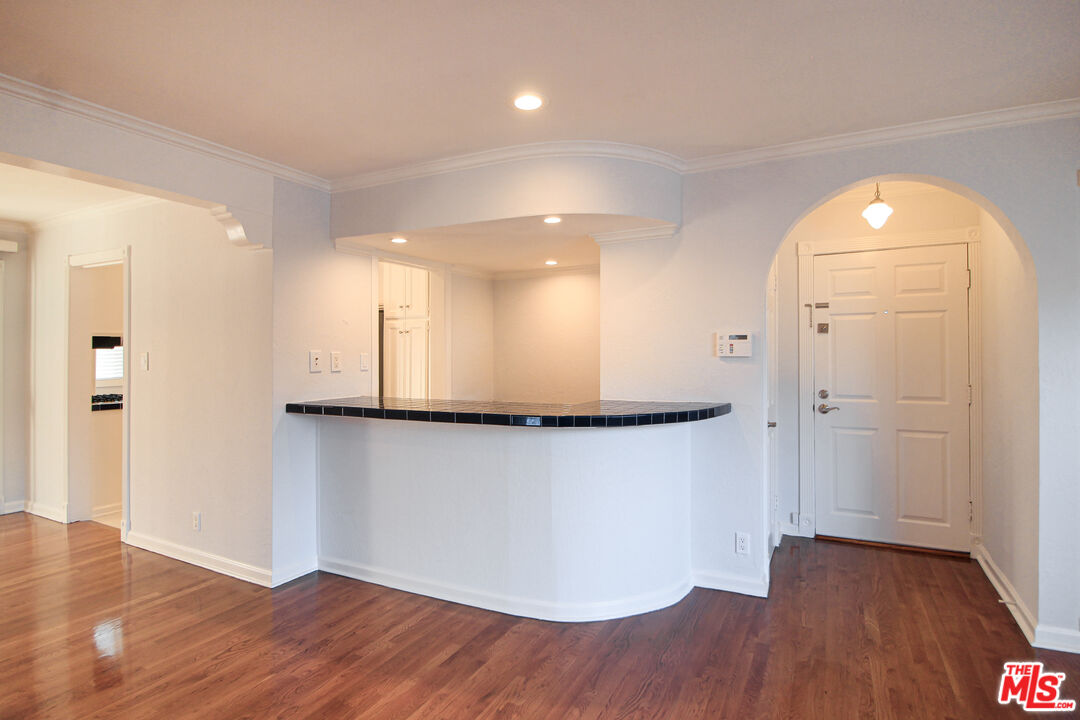 930 S Bedford St Unit: 4