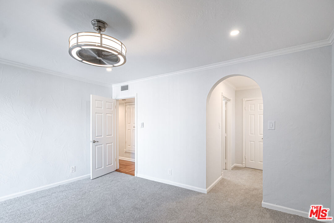 930 S Bedford St Unit: 4