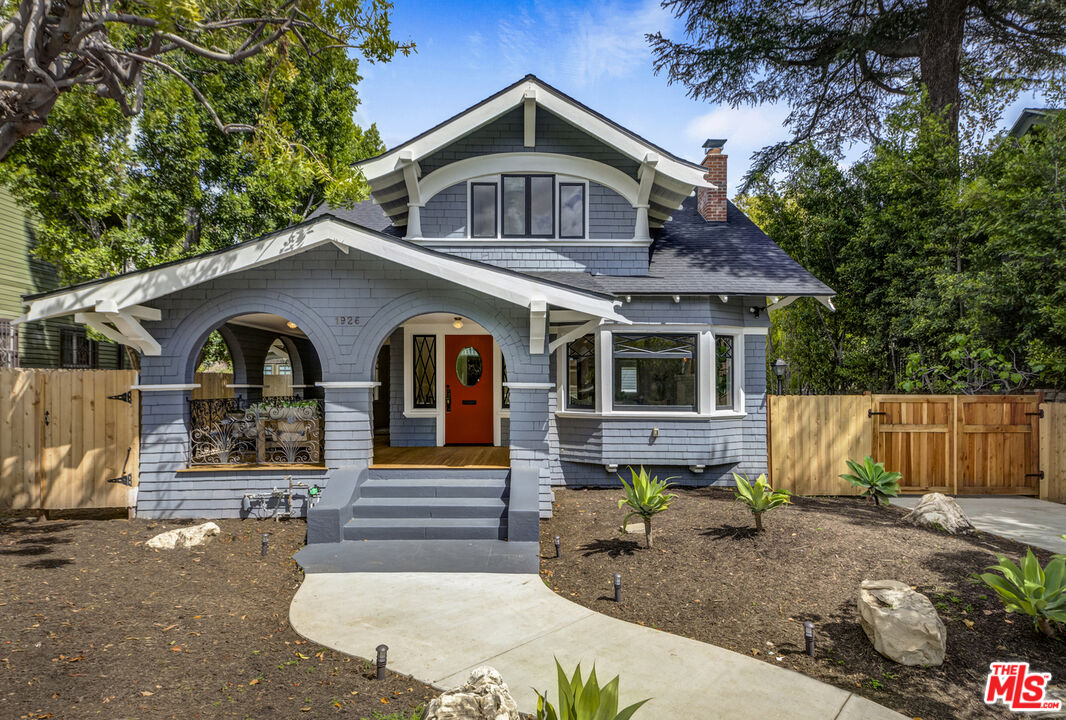 1926 N Wilton Pl