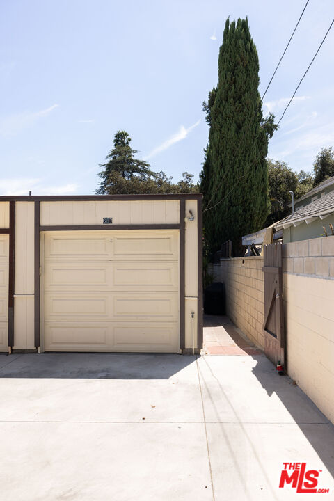 687 E Orange Grove Blvd