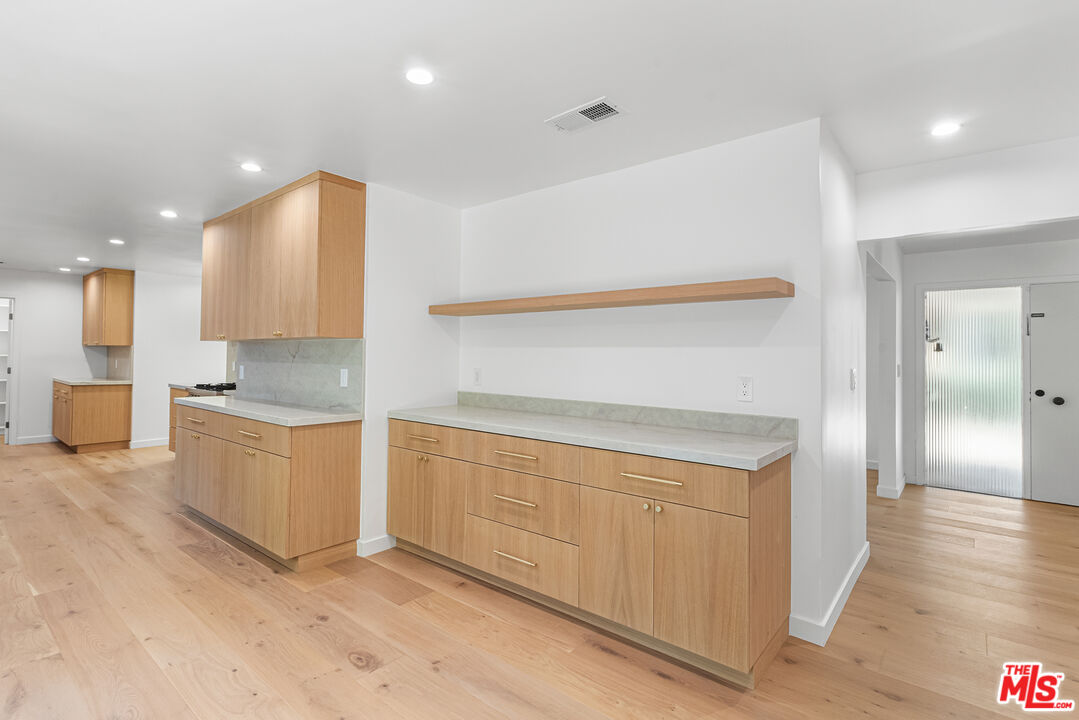 5160 Los Feliz Blvd