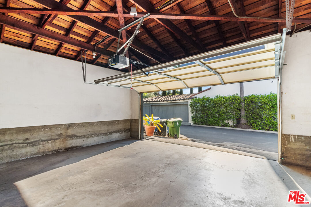 5160 Los Feliz Blvd