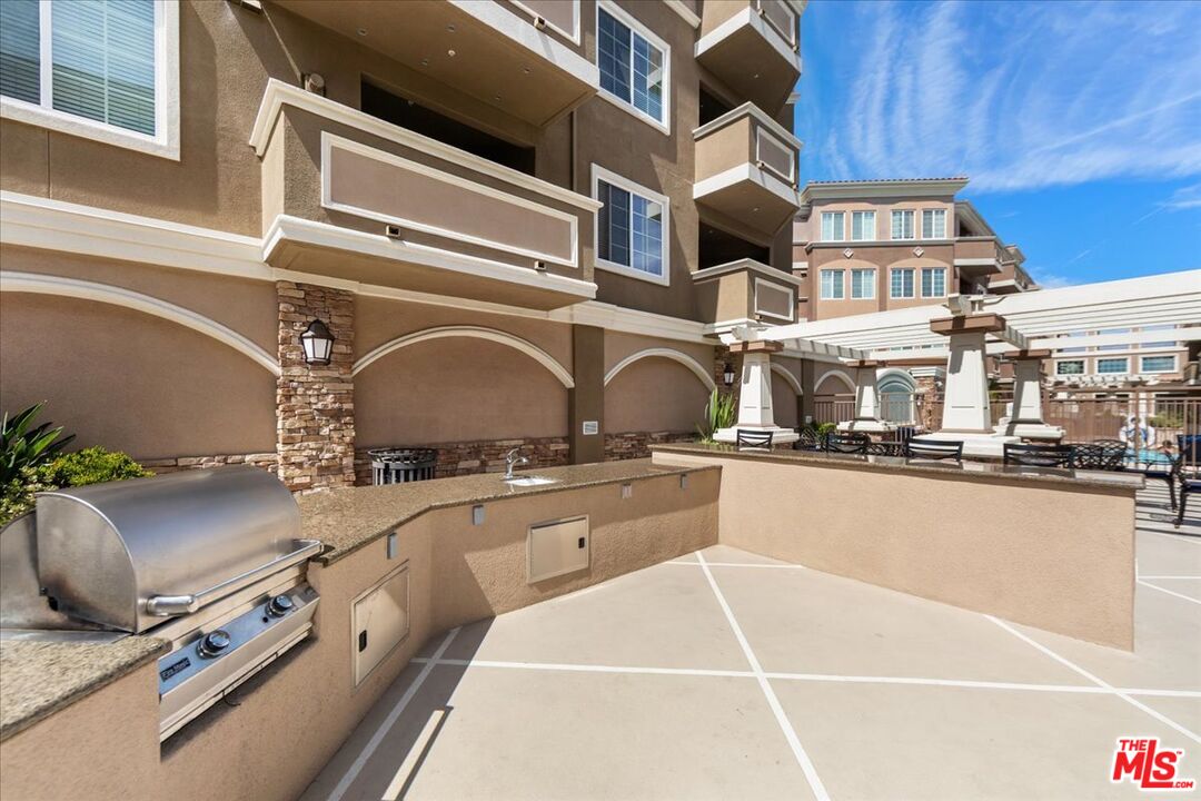 2750 Artesia Blvd Unit: 364