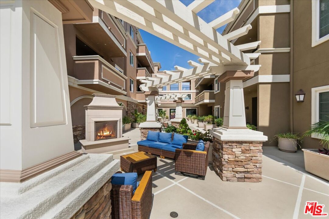 2750 Artesia Blvd Unit: 364