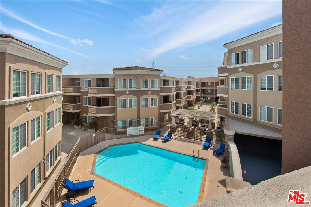 2750 Artesia Blvd Unit: 364