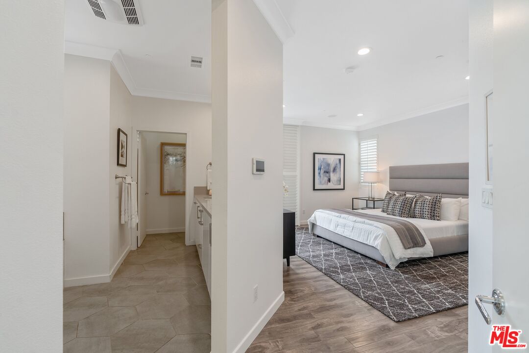 12923 Bluff Creek Dr