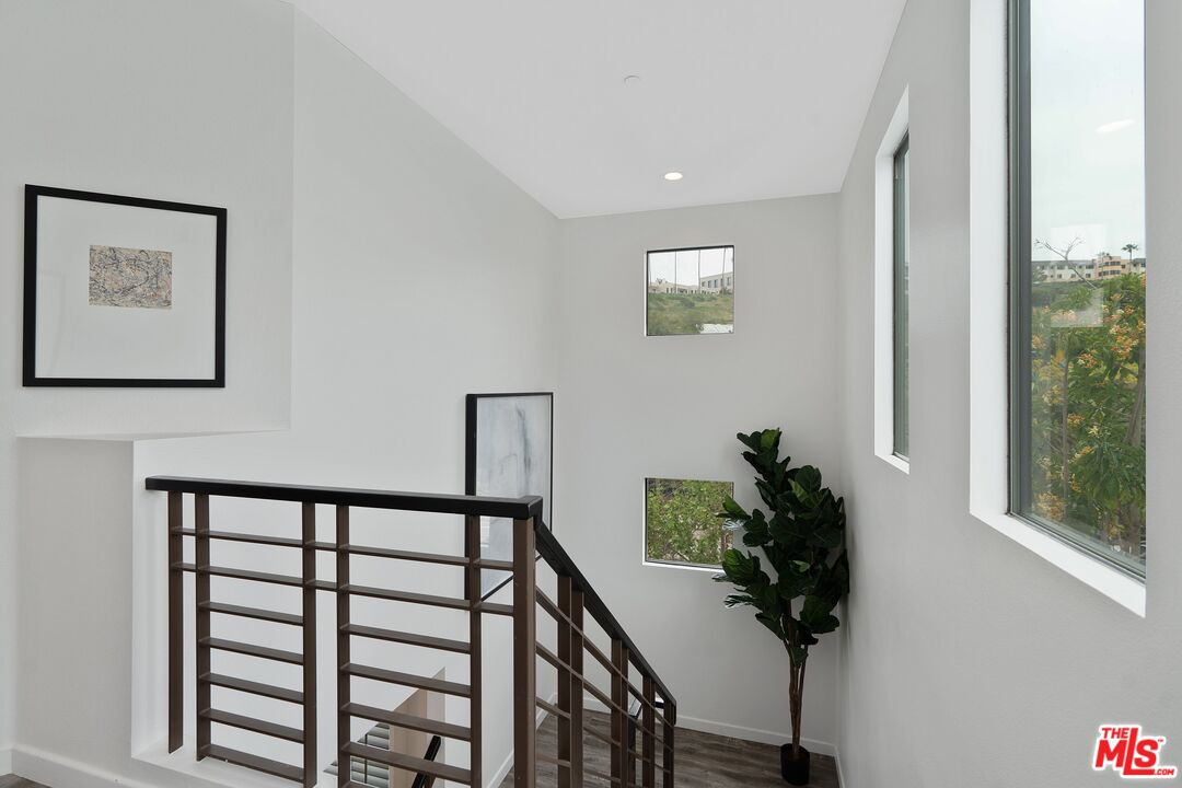 12923 Bluff Creek Dr