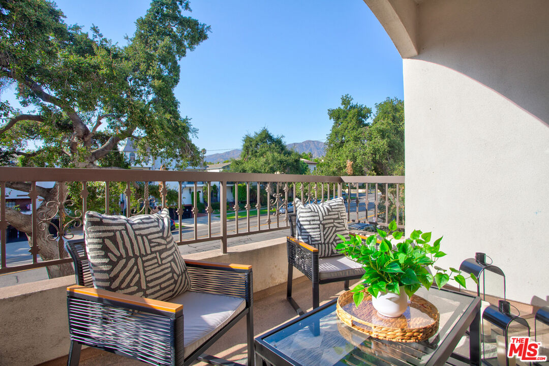 630 E Olive Ave Unit: 208