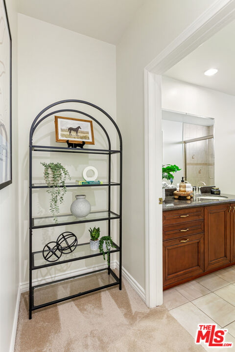 630 E Olive Ave Unit: 208