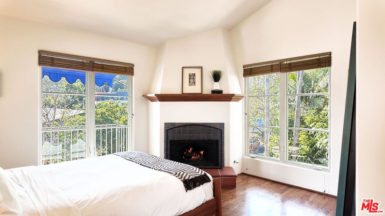 1414 N Harper Ave Unit: 4
