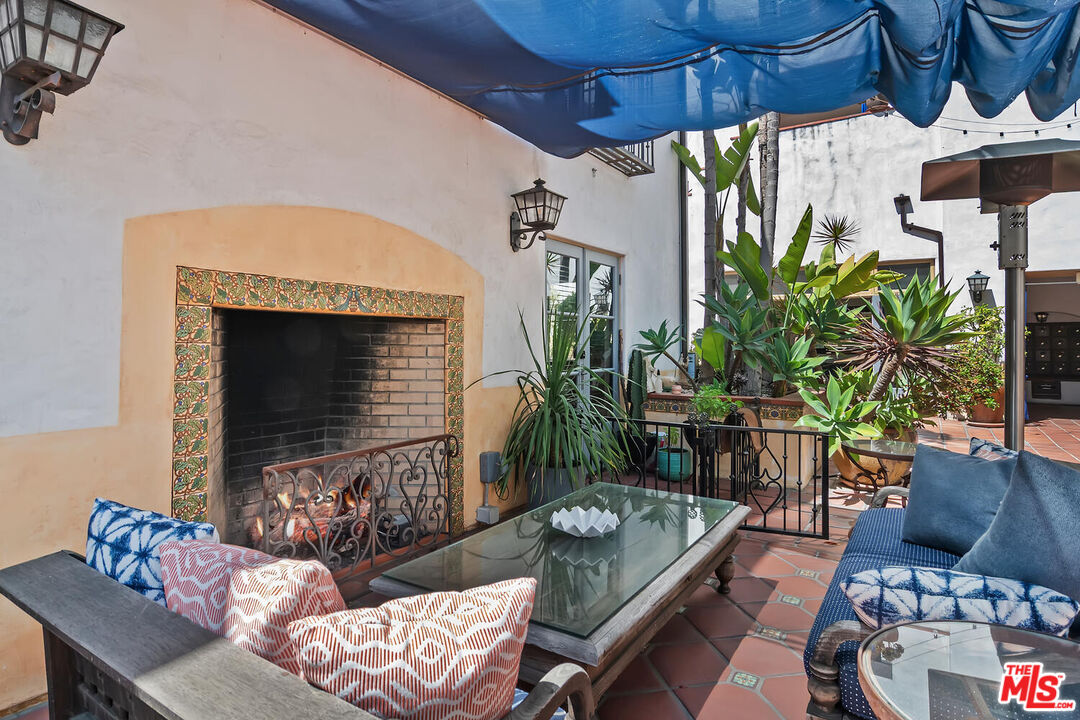 1414 N Harper Ave Unit: 4