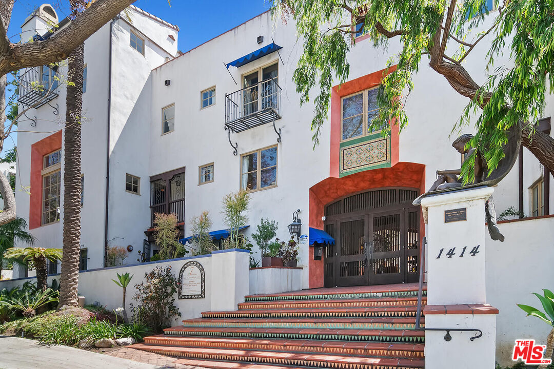 1414 N Harper Ave Unit: 4