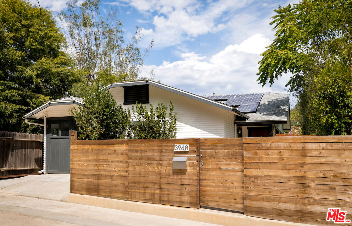 3948 Glenalbyn Dr