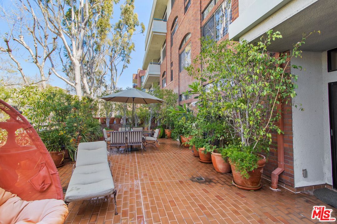 200 N Swall Dr Unit: 307