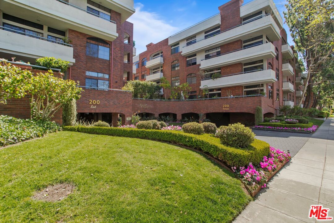 200 N Swall Dr Unit: 307