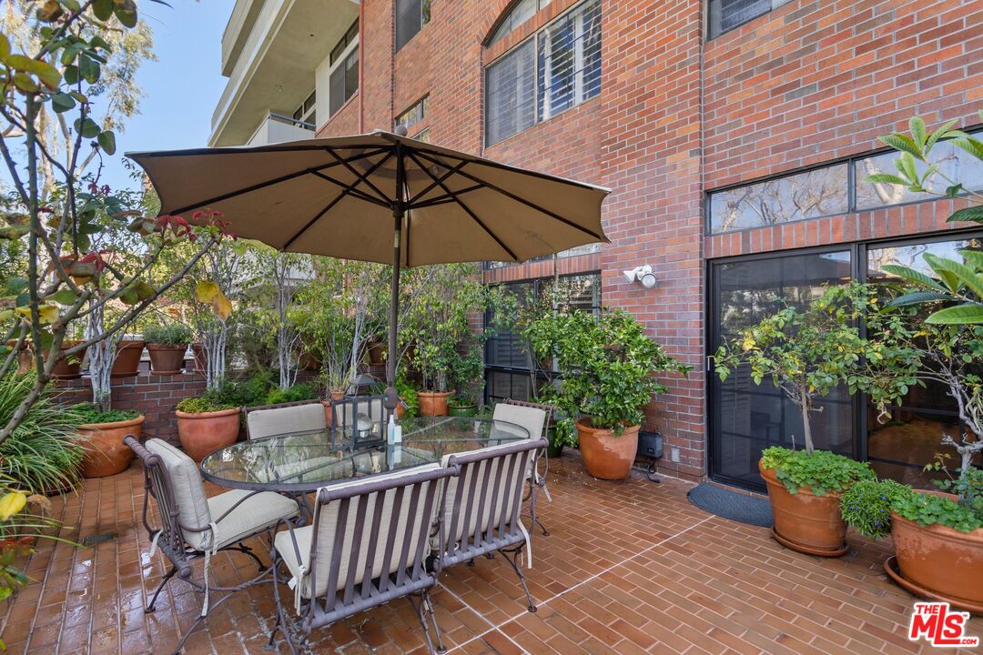 200 N Swall Dr Unit: 307