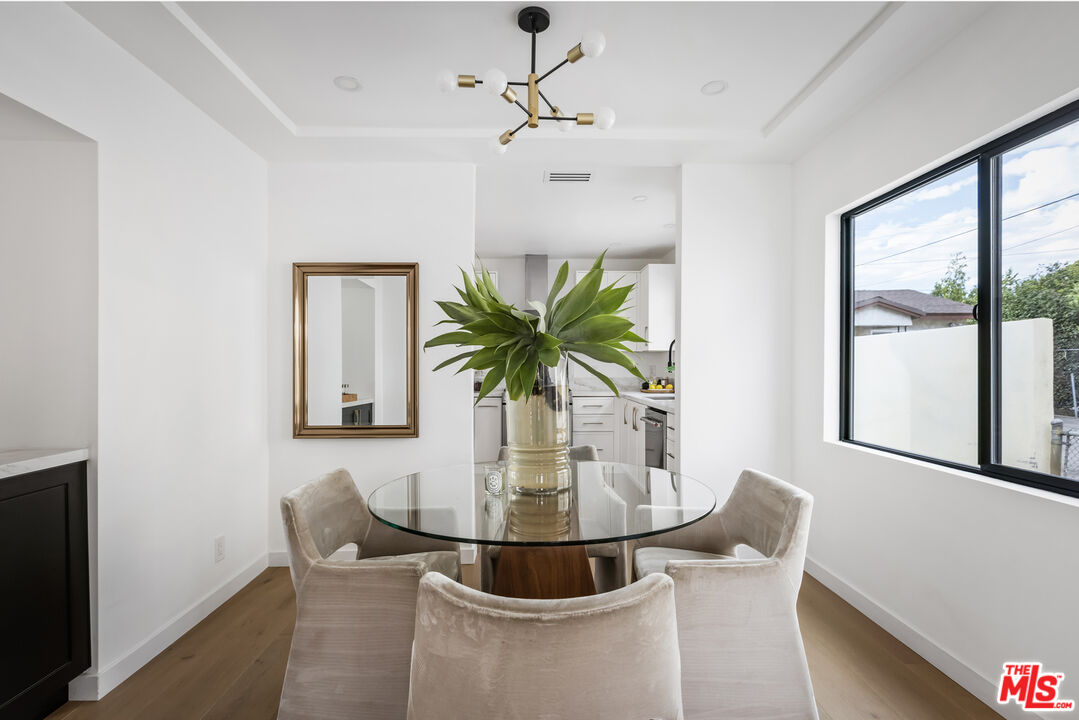2229 Shoredale Ave