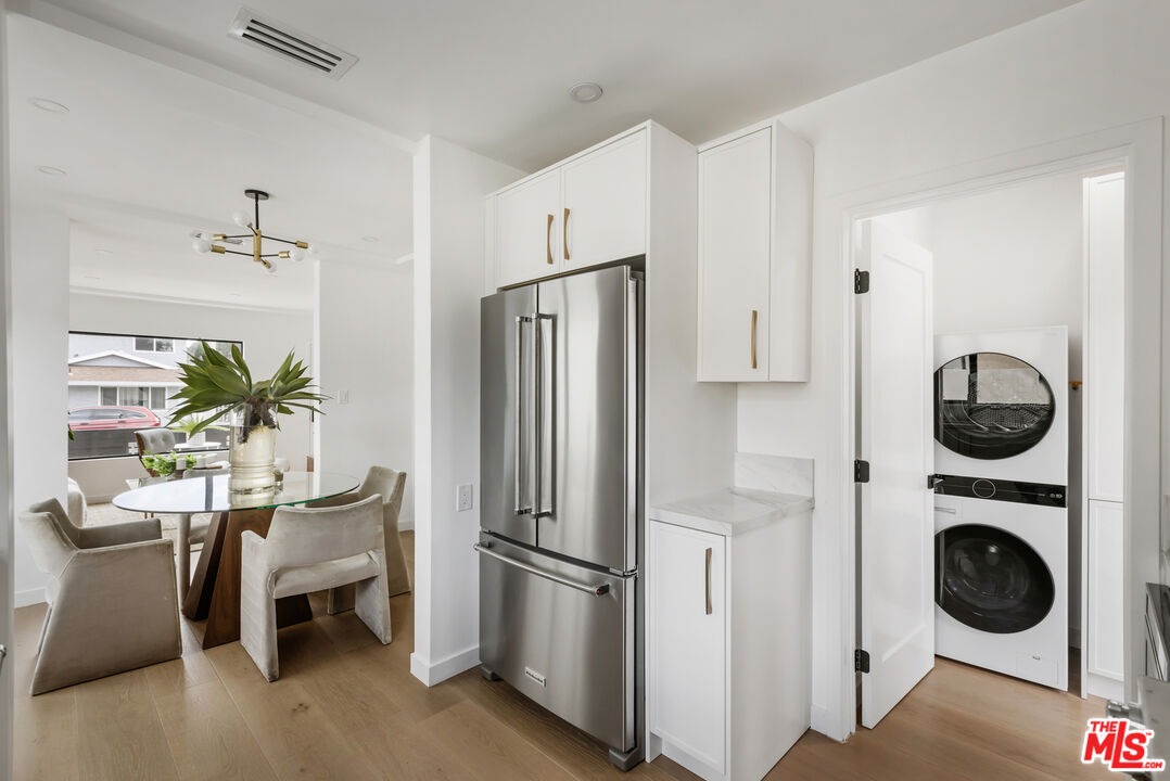 2229 Shoredale Ave
