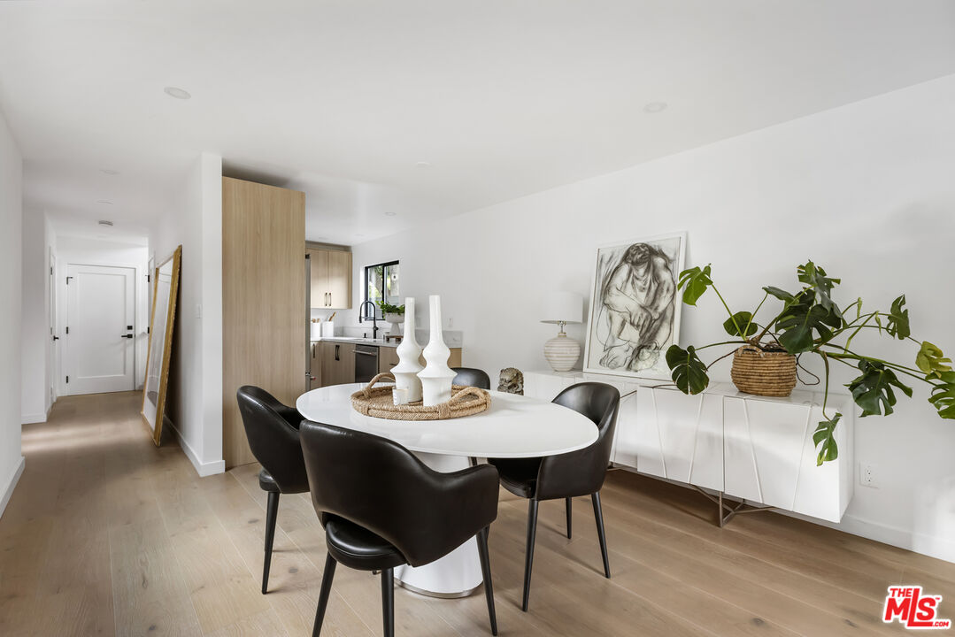 2229 Shoredale Ave
