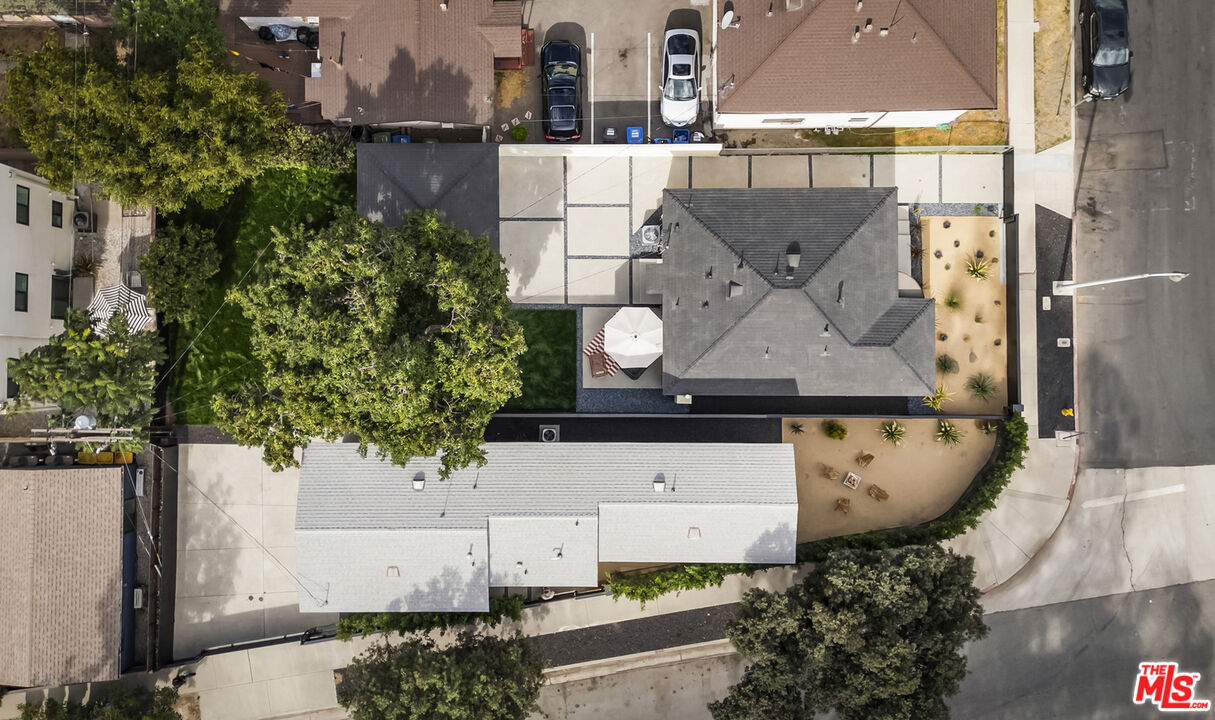 2229 Shoredale Ave