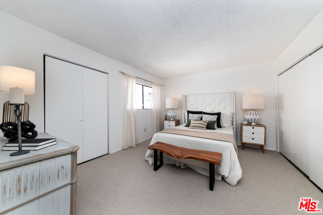 5255 Bellingham Ave Unit: 208