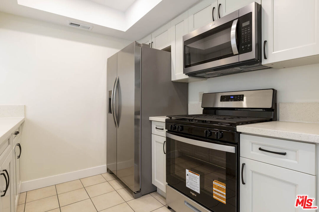 2345 Highbury Ave Unit: 21