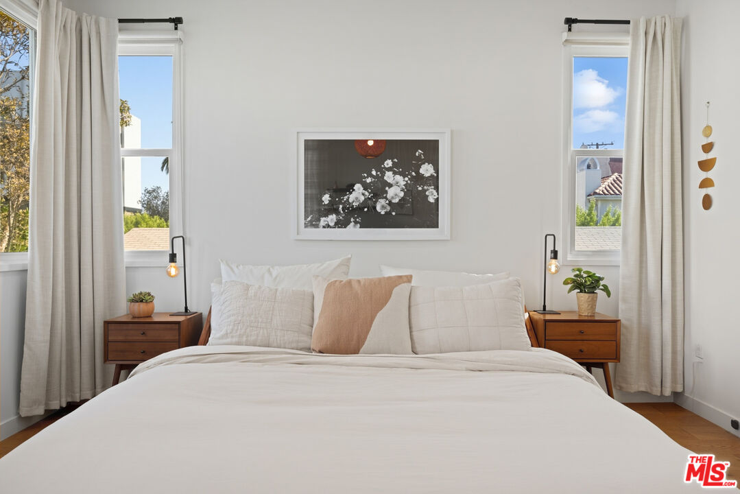 532 W Elk Ave Unit: 2