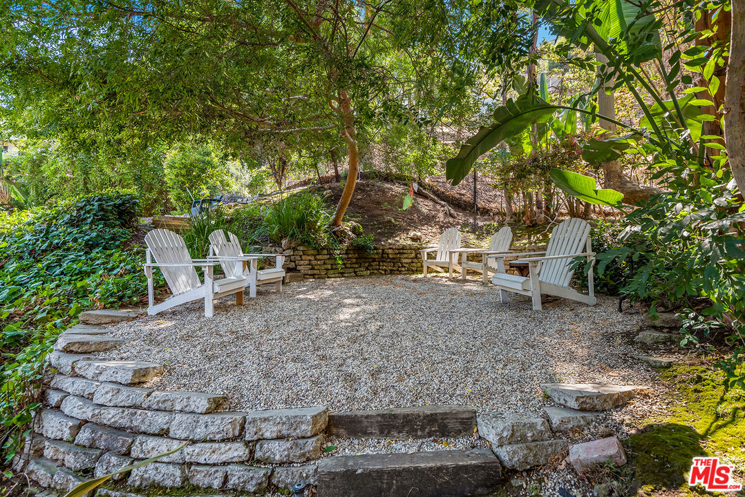 2206 Outpost Dr