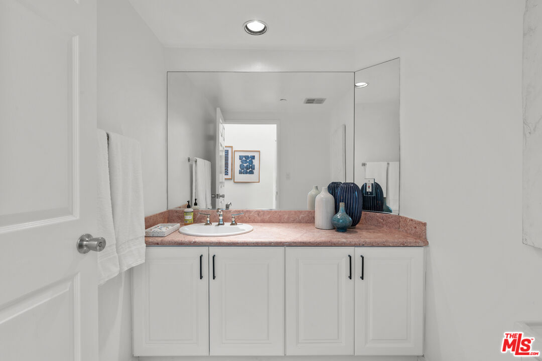 12000 Goshen Ave Unit: 303