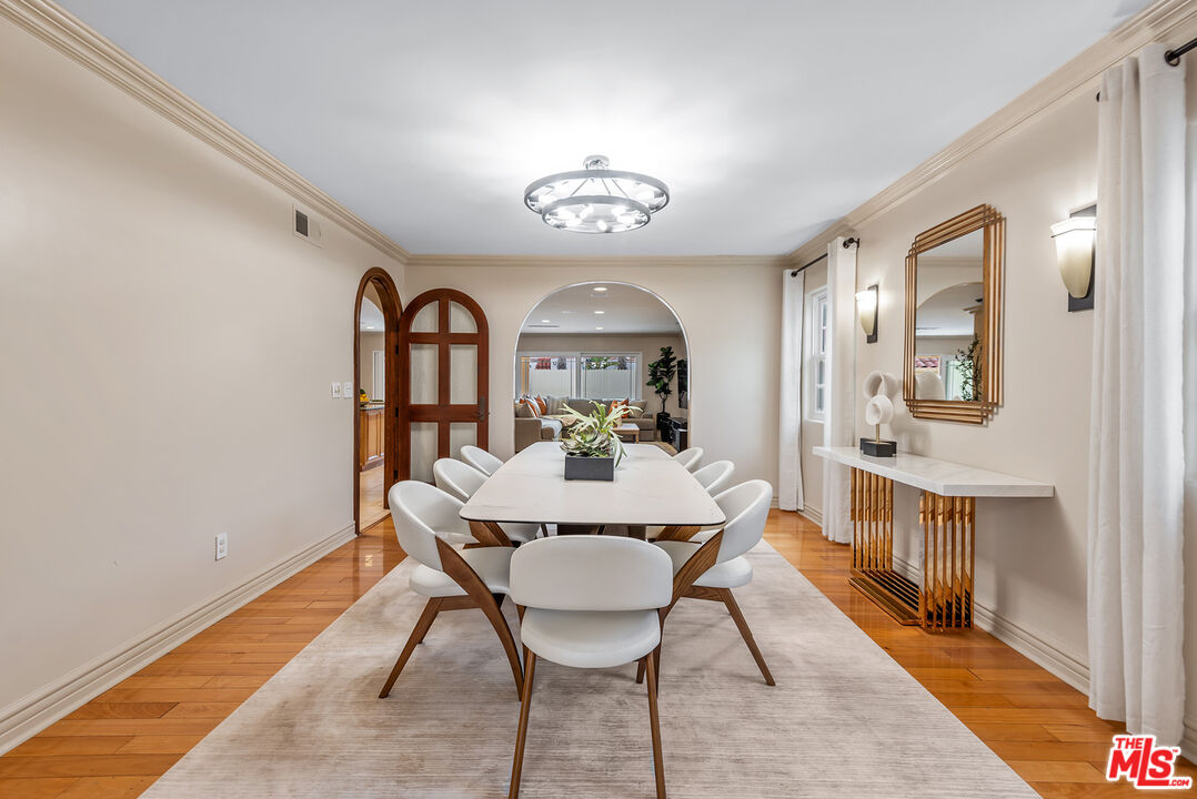 6138 Maryland Dr