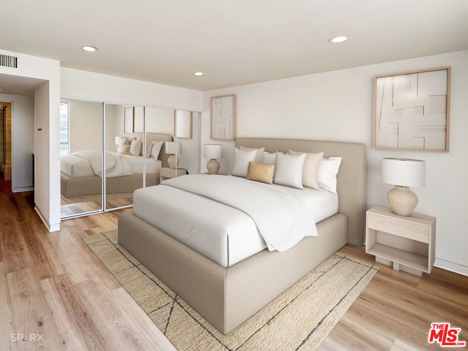 301 S Rexford Dr Unit: 1