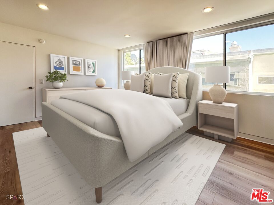 301 S Rexford Dr Unit: 3