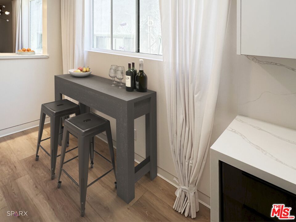 301 S Rexford Dr Unit: 3