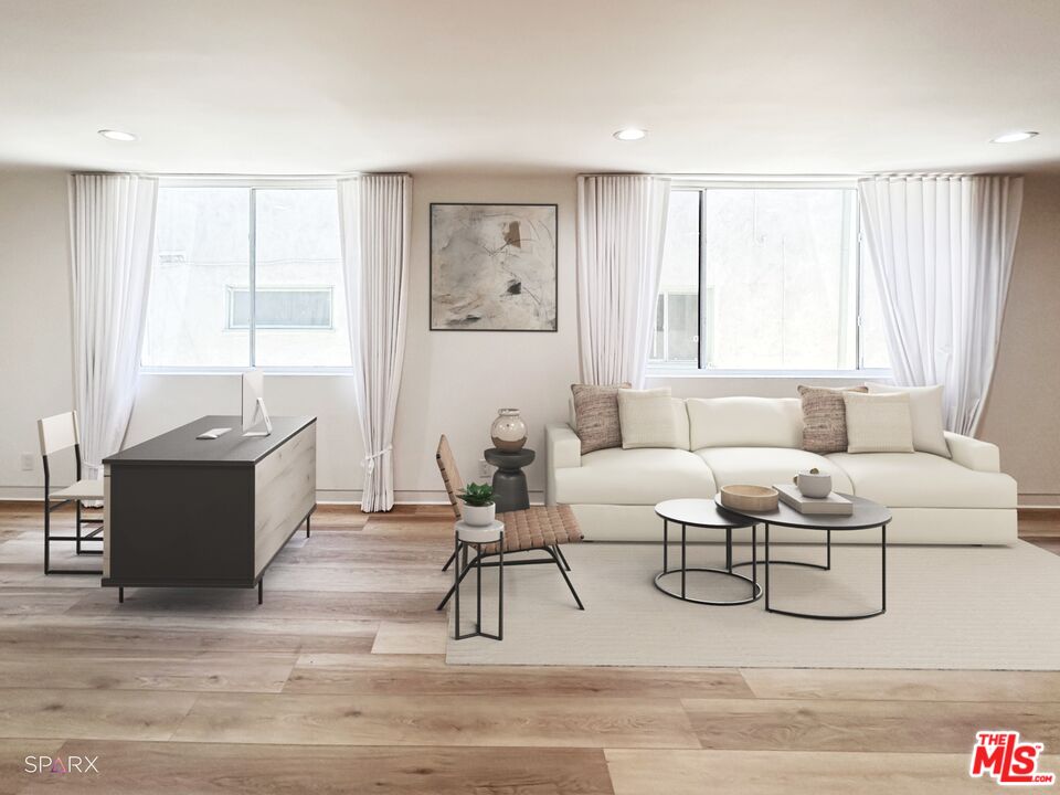 301 S Rexford Dr Unit: 3