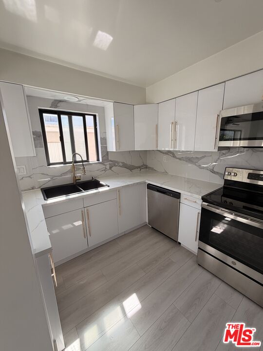 1609 Veteran Ave Unit: 5