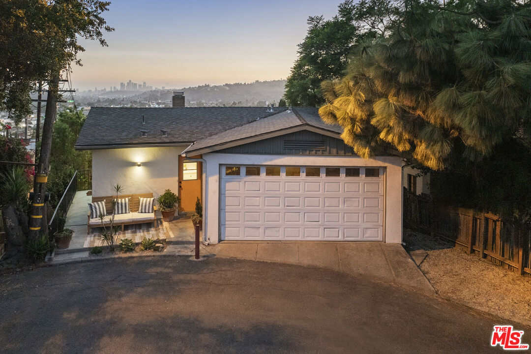 300 La Follette Dr