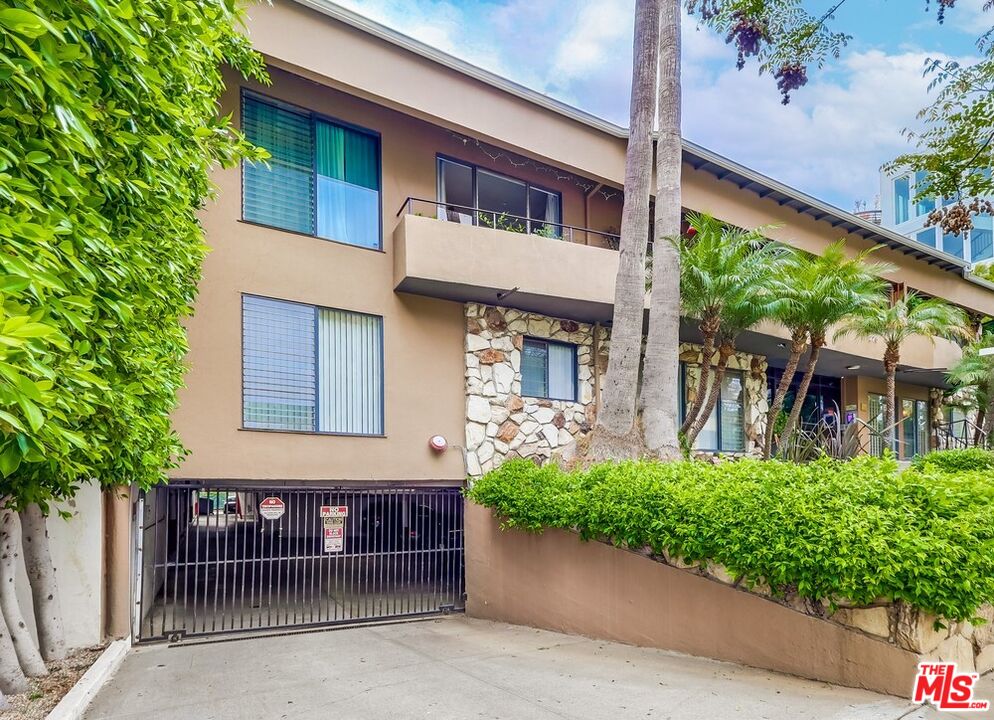 1275 Havenhurst Dr Unit: 4