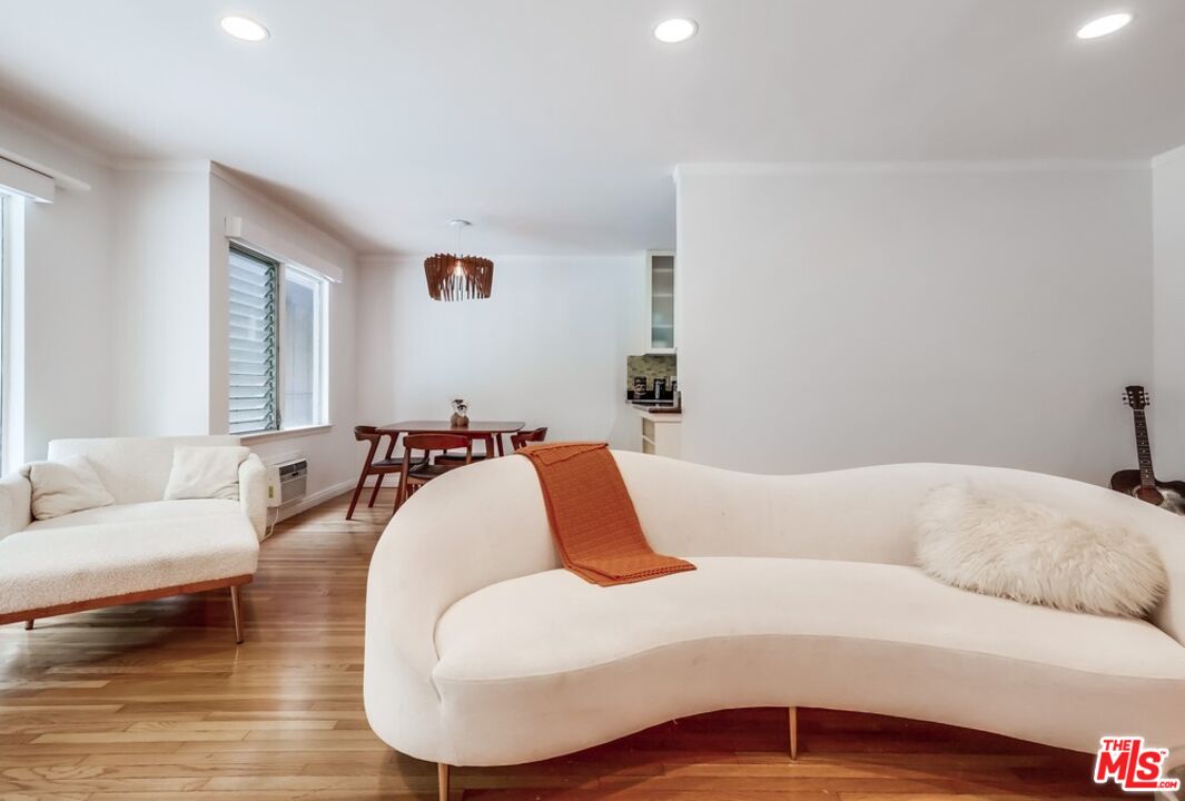 1275 Havenhurst Dr Unit: 4