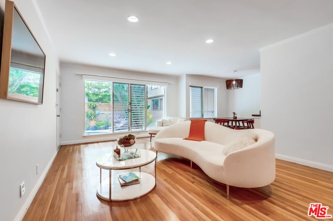 1275 Havenhurst Dr Unit: 4