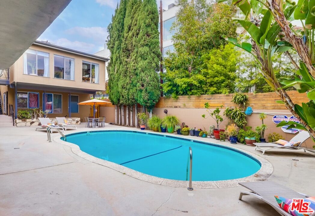1275 Havenhurst Dr Unit: 4