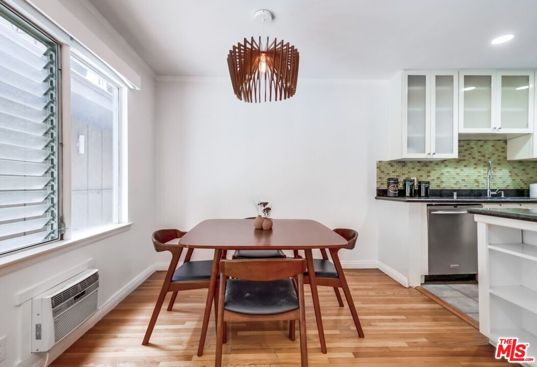1275 Havenhurst Dr Unit: 4