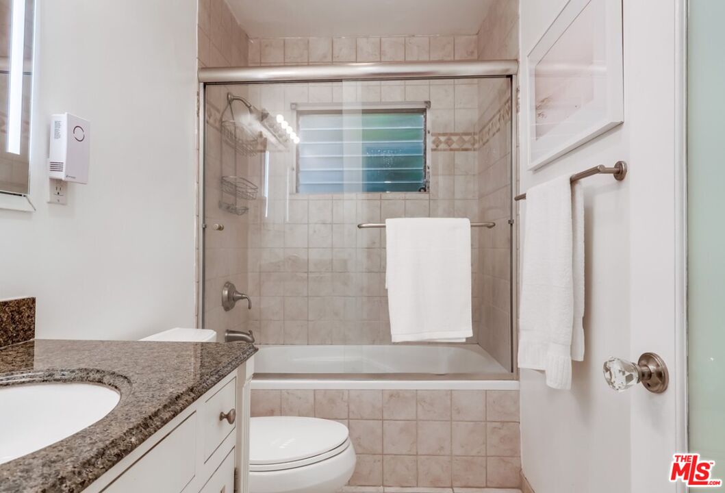 1275 Havenhurst Dr Unit: 4