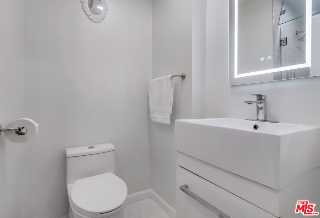 1275 Havenhurst Dr Unit: 4
