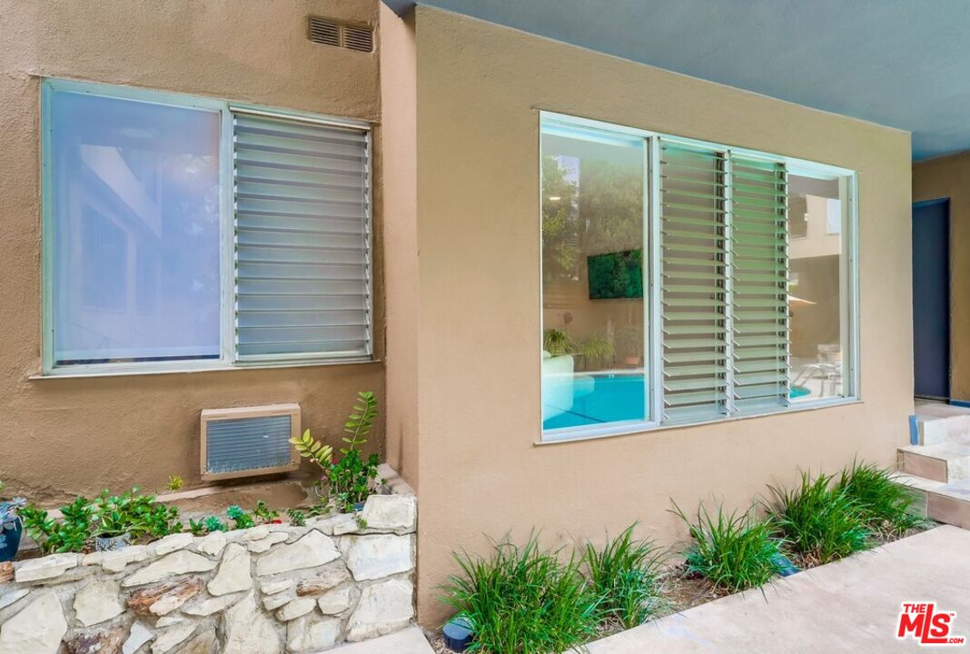 1275 Havenhurst Dr Unit: 4