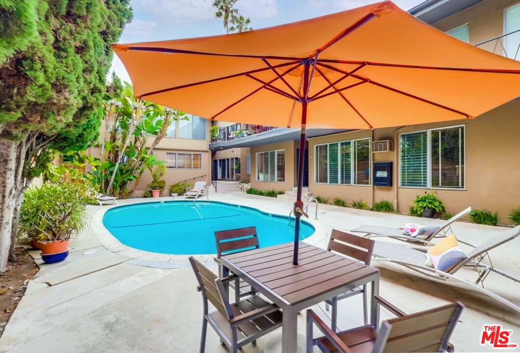 1275 Havenhurst Dr Unit: 4