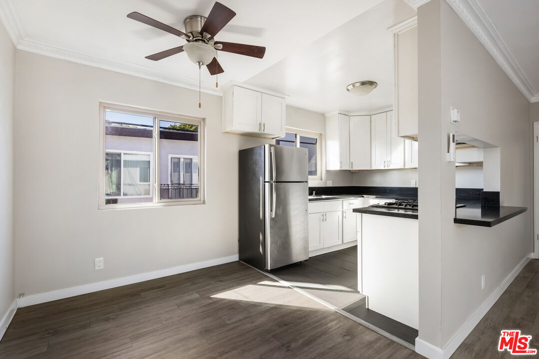 925 N Curson Ave Unit: 8