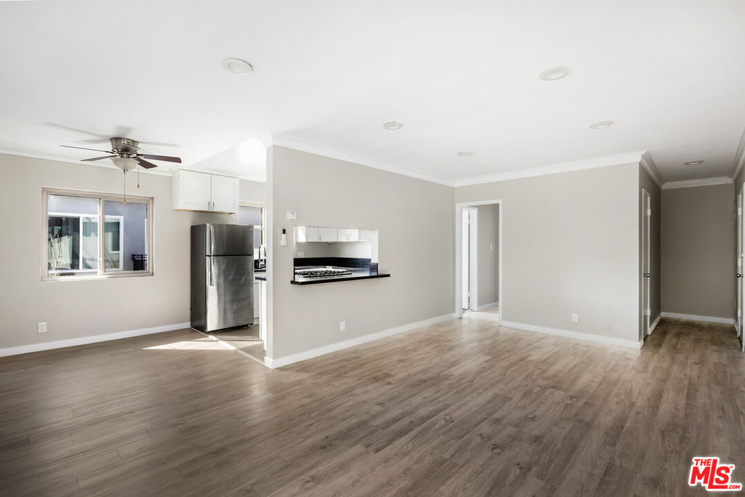 925 N Curson Ave Unit: 8