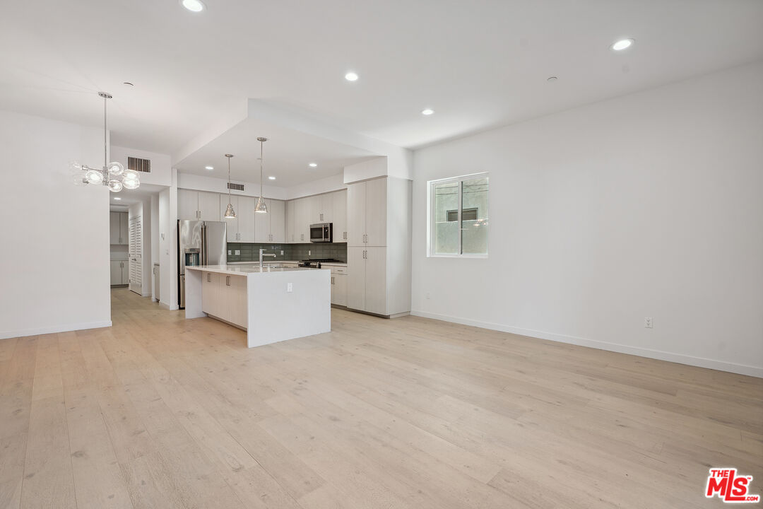 1746 Garfield Pl Unit: 101